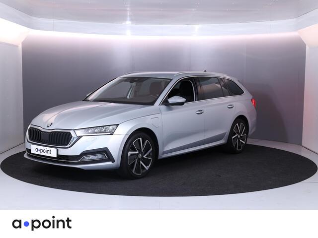 Skoda OCTAVIA Combi 1.4 TSI iV PHEV Style 204 pk Automaat (DSG) | Navigatie | Parkeersensoren | Achteruitrijcamera | Stoelverwarming v/a | Elektr. voorstoelen met memory |