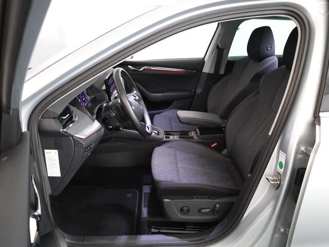 Skoda OCTAVIA Combi 1.4 TSI iV PHEV Style 204 pk Automaat (DSG) | Navigatie | Parkeersensoren | Achteruitrijcamera | Stoelverwarming v/a | Elektr. voorstoelen met memory |