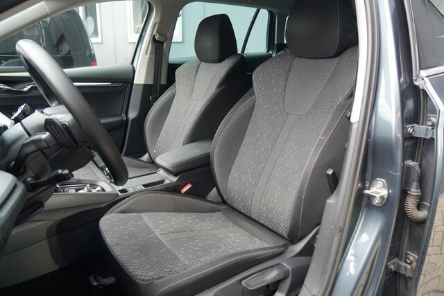 Skoda OCTAVIA Combi 1.4 TSI iV PHEV Business Edition Plus + DODEHOEKDETECTIE / CAMERA / STOEL & STUURWIELVERWARMING