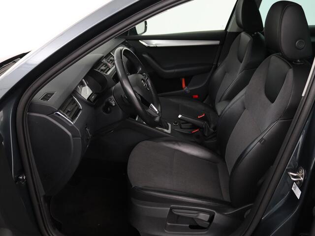 Skoda OCTAVIA 1.5 TSI Business Edition | Stoelverwarming | Trekhaak | Carplay | Half leder | Navigatie | Climate control | Parkeerhulp | Cruise control