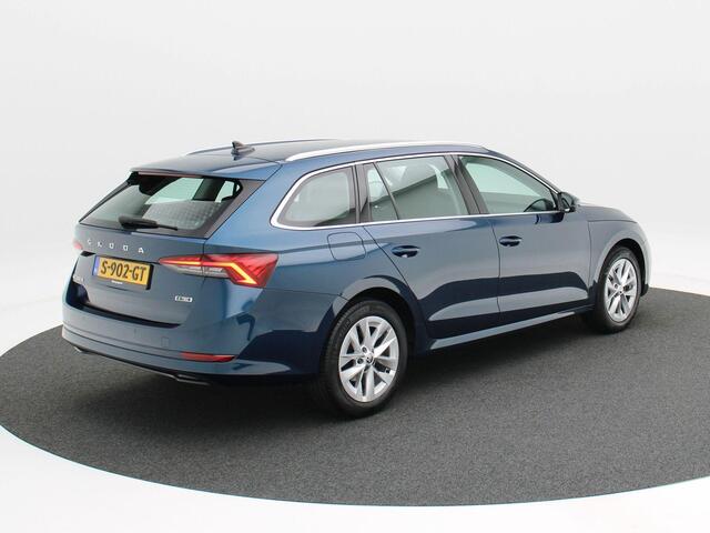 Skoda OCTAVIA Combi 1.5 e-TSi 150 Pk Automaat Business Edition Plus | Adaptive Cruise | Carplay | Stoel Verwarming | Parkeersensoren | Navigatie | LED | 17 Inch | 78.646 Km!!