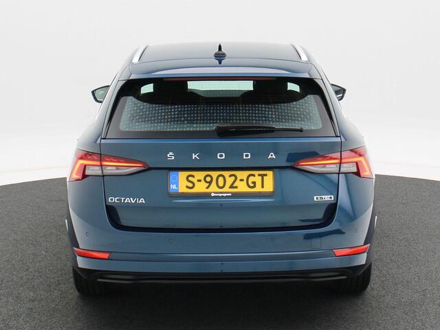 Skoda OCTAVIA Combi 1.5 e-TSi 150 Pk Automaat Business Edition Plus | Adaptive Cruise | Carplay | Stoel Verwarming | Parkeersensoren | Navigatie | LED | 17 Inch | 78.646 Km!!