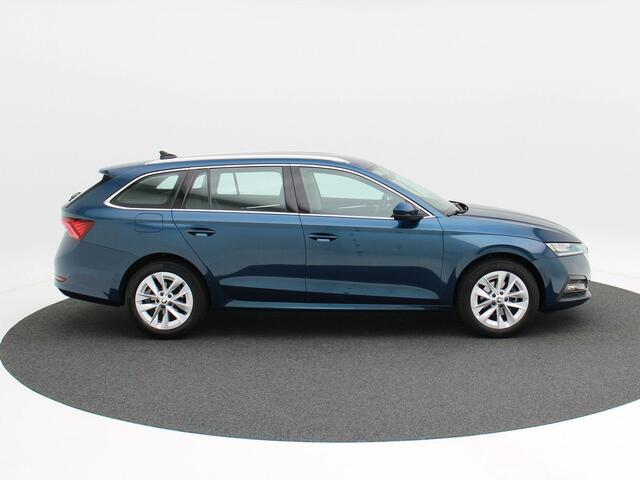 Skoda OCTAVIA Combi 1.5 e-TSi 150 Pk Automaat Business Edition Plus | Adaptive Cruise | Carplay | Stoel Verwarming | Parkeersensoren | Navigatie | LED | 17 Inch | 78.646 Km!!