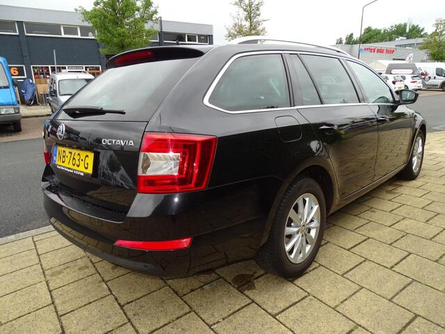 Skoda OCTAVIA 1.0 TSI GRT AMB BNS-Navi-Blth-Media-Cruise-Usb-Clima