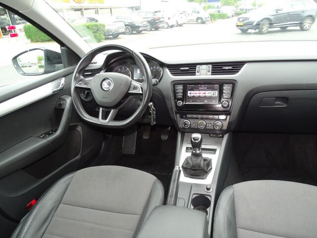 Skoda OCTAVIA 1.0 TSI GRT AMB BNS-Navi-Blth-Media-Cruise-Usb-Clima