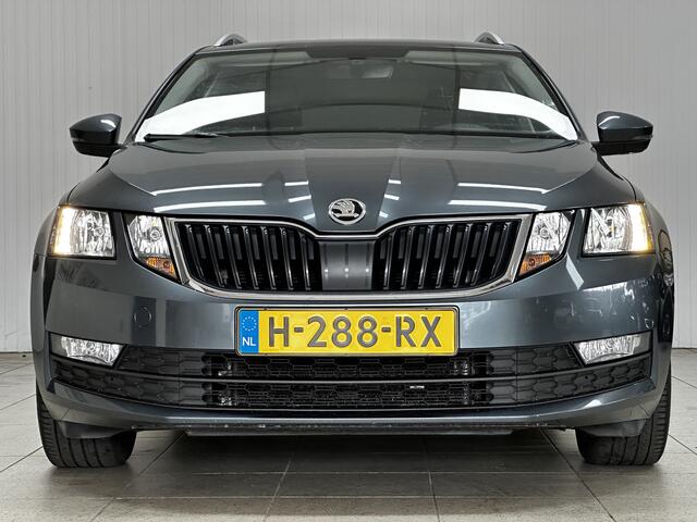 Skoda OCTAVIA Combi 1.5 TSI Greentech Business Edition /AUTOMAAT! /Trekhaak! /Apple + Android /Navi /Climat /Cruise /Elek. pakket /Bluetooth /Stoelverw. /Regensensor /16"LMV /Extra getint glas /PDC /Mistlampen /Dakrails /Armsteun /Isofix.