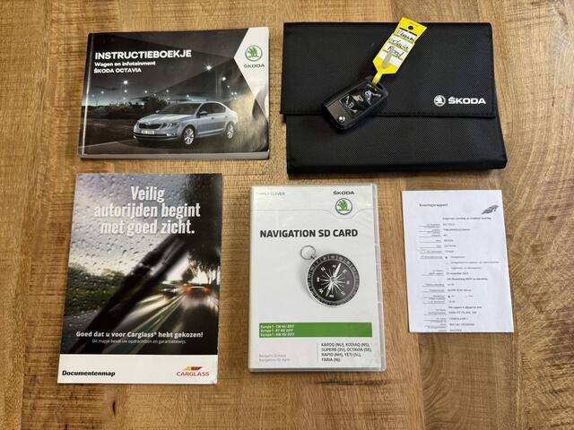Skoda OCTAVIA Combi 1.5 TSI Greentech Ambition Business | Automatische airco | Navi | Cruise control