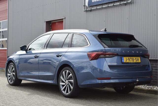 Skoda OCTAVIA Combi 1.5 TSI First Edition Nw model! Panorama, Virtual cockpit, Adaptive cruise, Keyless, Carplay, Trekhaak