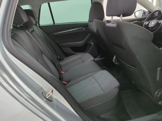 Skoda OCTAVIA Combi 1.0 e-TSI Business Edition Plus / AUTOMAAT/ TREKHAAK/ ADAPT. CRUISE/ SMARTLINK/ CLIMA/ DAB/ NAVI/ STOEL VERWARM./ PARK. SENSOREN/ 17" LMV