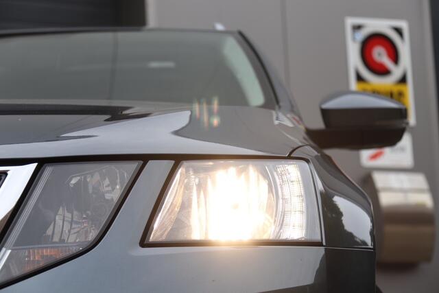 Skoda OCTAVIA Combi 1.4 TSI Greentech Style Business, Pano, Carplay