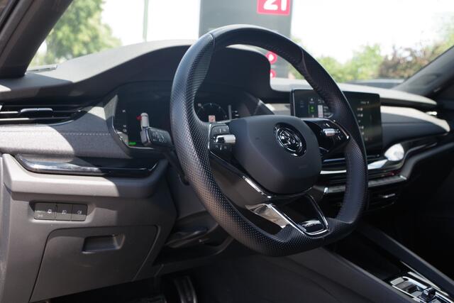 Skoda OCTAVIA Combi 1.4 TSI iV PHEV Sportline Business, Camera, Stoelverwarming, Carplay,