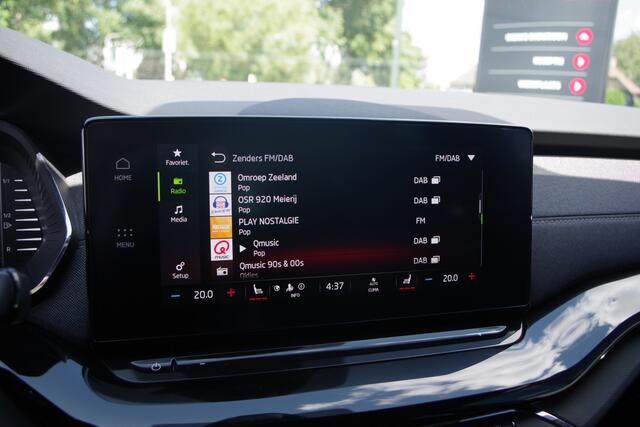 Skoda OCTAVIA Combi 1.4 TSI iV PHEV Sportline Business, Camera, Stoelverwarming, Carplay,