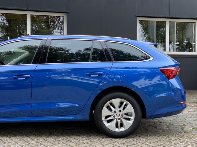 Skoda OCTAVIA 1.0 eTSI Bns Ed Autom/Panoramadak/Trekhaak/Elek achterkl/Apple C