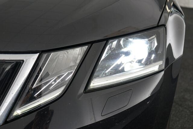 Skoda OCTAVIA Combi 1.0 TSI Greentech Style Business
