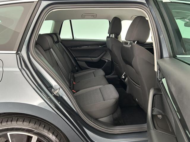 Skoda OCTAVIA Combi 1.4 TSI 204pk iV PHEV Business Edition Camera Stoelverwarming Virtual Cockpit Navigatie