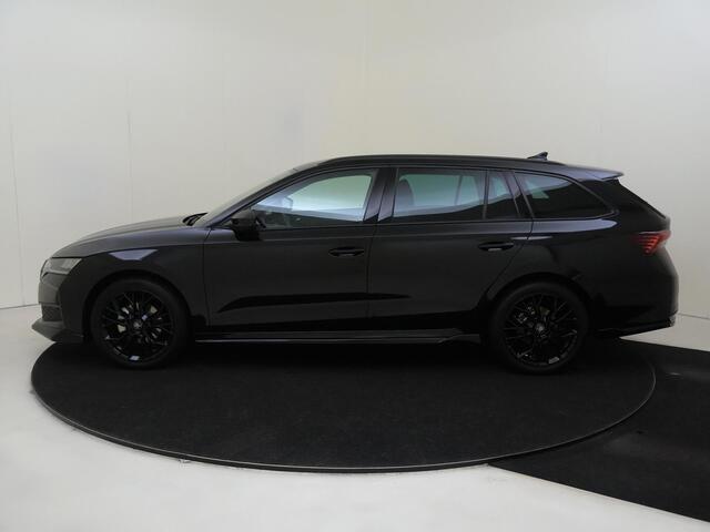 Skoda OCTAVIA Combi 1.5 TSI MHEV Business Edition Plus Black Pakket | Trekhaak | 18"lichtmetalen Velgen | Stoelverwarming | Stuurverwarming | Elektrische Achterklep |