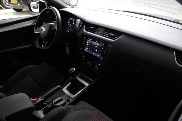 Skoda OCTAVIA Combi 1.0 TSI Greentech Sport Business Trekhaak | Navigatie | DAB Radio |