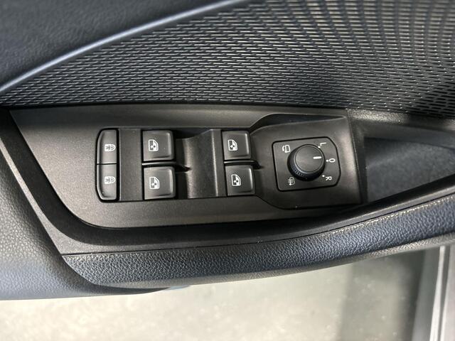 Skoda OCTAVIA Combi 1.5 TSI 115pk DSG MHEV Business Edition Plus · Camera · Apple/Android Car Play · Elek. Trekhaak · P-Sensoren · Elek. Achterklep · 17'' Inch · Garantie t/m 29-09-2028 of 100.000km