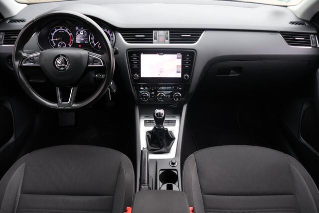 Skoda OCTAVIA 1.0 TSI Greentech Ambition Business 1e Eigenaar | Dealer Onderh | NL-Auto | BTW | Carplay | Navi Full Map | Climate |Ad Cruise | Bots Systeem | PDC | Led