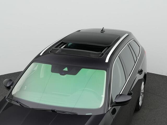 Skoda OCTAVIA Combi 1.4 TSI iV 204 pk PHEV Business Edition Plus | Panoramadak | Trekhaak | Verwarmbare voorruit | Adaptieve onderstelregeling (DCC) | Standkachel | 18 inch