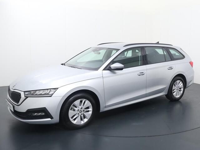 Skoda OCTAVIA Combi 1.0 e-TSI Ambition | 110 PK | Automaat | Trekhaak wegklapbaar | Navigatiesysteem |