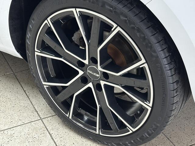Skoda OCTAVIA 1.0 TSI Greentech Ambition Business/ Trekhaak/ 18''/ Navi/ Bluetooth/ Clima/ Cruise/ Elek.Pakket/ Sport-Stoelen/ Multi-Stuur/ 6-Versnell./ PDC Achter