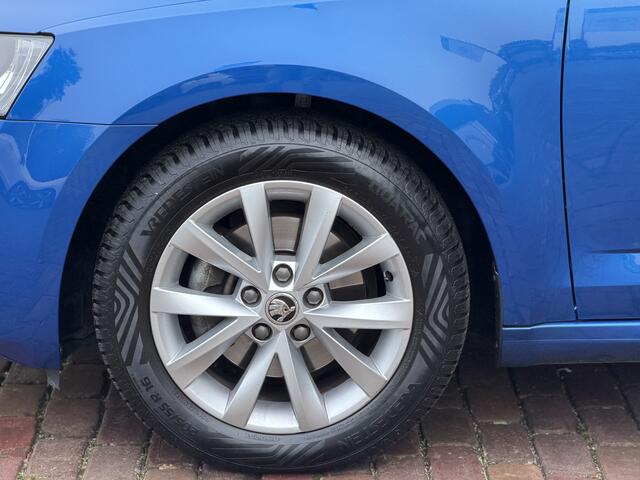 Skoda OCTAVIA Combi 1.0 TSI Greentech Business Edition | Trekhaak | Cruise | Apple CarPlay
