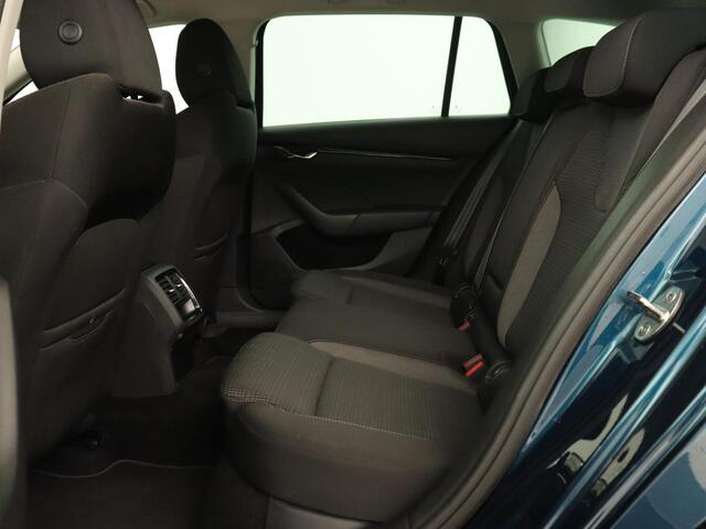 Skoda OCTAVIA 1.0 TSI Business Edition | Trekhaak | Stoelverwarming | Carplay | Parkeerhulp | Navigatie | Digital Cockpit | Climate control | 17'' lichtmetalen velgen | Cruise control