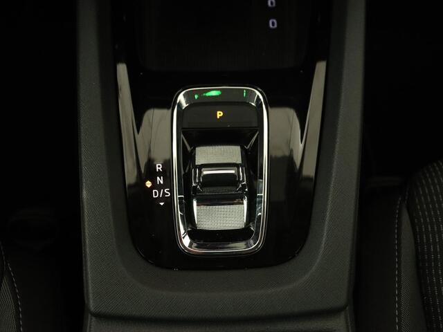 Skoda OCTAVIA 1.0 TSI Business Edition | Trekhaak | Stoelverwarming | Carplay | Parkeerhulp | Navigatie | Digital Cockpit | Climate control | 17'' lichtmetalen velgen | Cruise control
