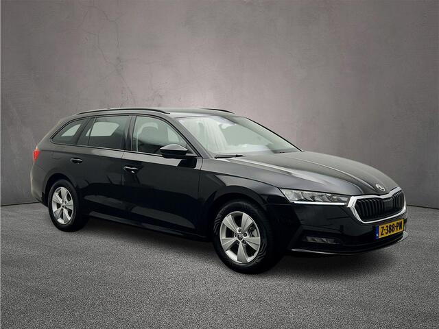 Skoda OCTAVIA Combi 1.0 TSI Business Edition 110pk, Trekhaak, Elektrische achterklep, Stoelverwarming, Navigatie, Cruise control, Keyless entry