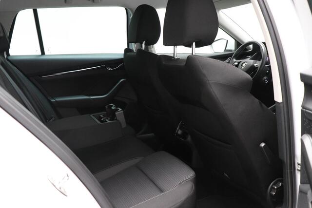Skoda OCTAVIA Combi 1.0 e-TSI Business Edition | STOELVERWARMING | DAB | SMARTLINK