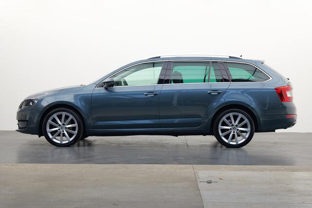 Skoda OCTAVIA Combi 1.4 TSI Greentech Style Business | Automaat | Pano | Leer