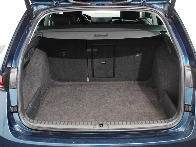 Skoda OCTAVIA Combi 1.0 TSI 110pk Business Edition | Navigatie | Digitale Cockpit | Lichtmetalen velgen | Climate Control | Camera | Cruise control