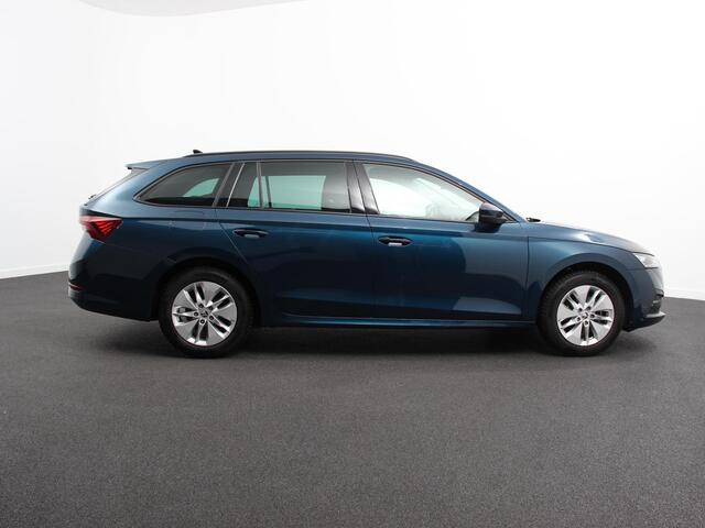 Skoda OCTAVIA Combi 1.0 TSI 110pk Business Edition | Navigatie | Digitale Cockpit | Lichtmetalen velgen | Climate Control | Camera | Cruise control