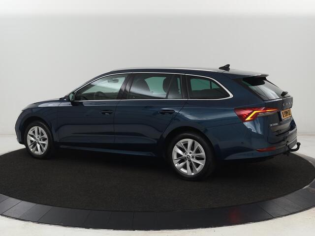 Skoda OCTAVIA 1.0 e-TSI Business Edition Plus | Leder/Alcantara | Achterbankverwarming | Trekhaak | Adaptive cruise | Camera | Sfeerverlichting | Stoelverwarming | Carplay | Park Assist | Memory