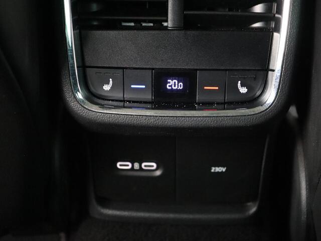 Skoda OCTAVIA 1.0 e-TSI Business Edition Plus | Leder/Alcantara | Achterbankverwarming | Trekhaak | Adaptive cruise | Camera | Sfeerverlichting | Stoelverwarming | Carplay | Park Assist | Memory