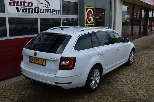 Skoda OCTAVIA Combi 1.5 TSI Greentech Business Edition Plus O.a: Leder, Stoelverw, Camera, Haak, PDC, Carplay, Etc. All-in Prijs!