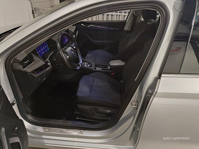 Skoda OCTAVIA Combi 1.5 e-TSI 150pk Style Business Edition Plus DSG7 110kw Carplay / Navi / Elektr.A.Klep / A.Camera