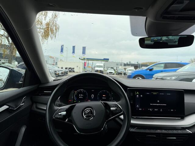 Skoda OCTAVIA Combi 1.4 TSi iV 204 Pk Automaat PHEV Business Edition | Camera | CarPlay | 18 Inch | Adaptive Cruise | Climate | 94.152 Km!!