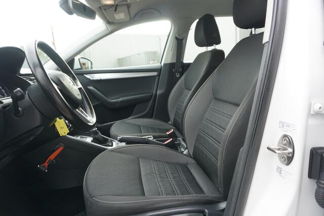 Skoda OCTAVIA Combi 1.0 TSI Automaat Greentech Ambition | CAMERA | CARPLAY | ECC | NAVI |