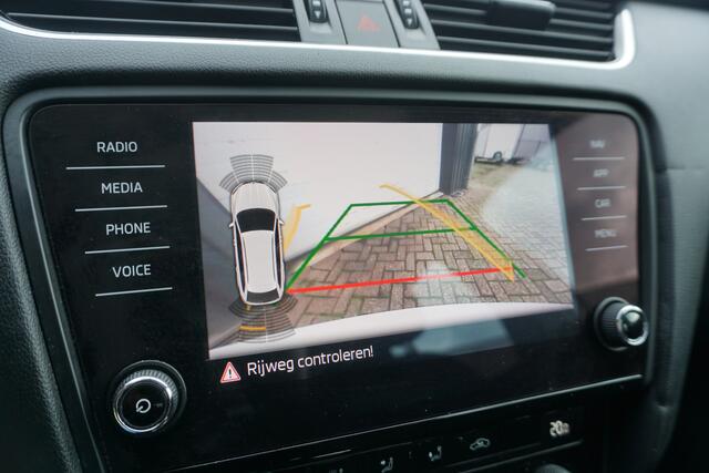 Skoda OCTAVIA Combi 1.0 TSI Automaat Greentech Ambition | CAMERA | CARPLAY | ECC | NAVI |