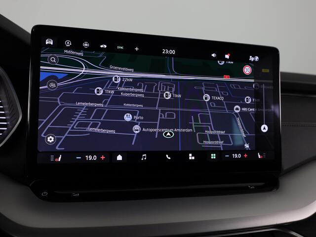 Skoda OCTAVIA Combi 1.5 TSI MHEV Business Edition 115 pk DSG | Verlengde garantie | Navigatie | Trekhaak (wegklapbaar) | Parkeersensoren | Achteruitrijcamera | Stoelverwarming |