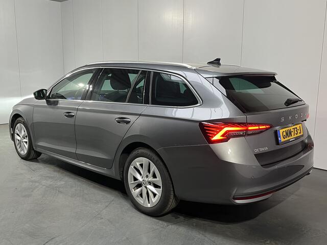 Skoda OCTAVIA Combi 1.5 TSI MHEV Business Edition / AUTOMAAT / GARANTIE TM 10-2028/ TREKHAAK / PARKEERSENS. V+A/ CAMERA / SFEERVERLICHTING / SMART LINK