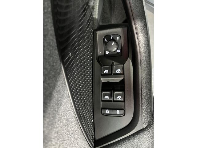 Skoda OCTAVIA Combi 1.5 TSI MHEV Business Edition / AUTOMAAT / GARANTIE TM 10-2028/ TREKHAAK / PARKEERSENS. V+A/ CAMERA / SFEERVERLICHTING / SMART LINK