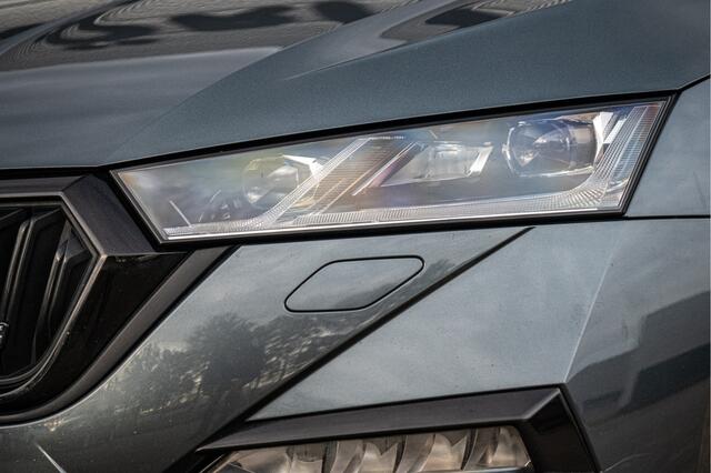 Skoda OCTAVIA Combi 1.4 TSI RS iV PHEV Business | HUD | Massage | ACC | DCC | Camera | Elek. Achterklep | Dodehoek