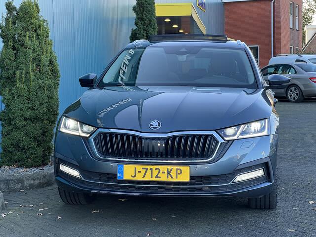 Skoda OCTAVIA Combi 1.5 TSI First Edition PANO|CARPLAY|ADAPT.CRUISE|DIGI.DASH|ELEK.A.KLEP|MATRIX.LED|STOELVERW|NAV|PDC|18'LMV