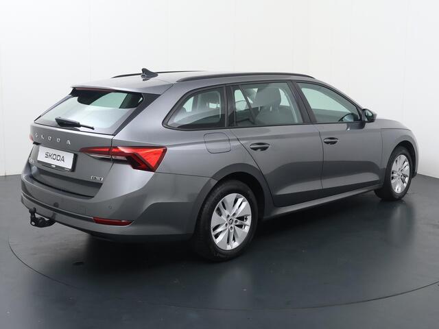 Skoda OCTAVIA Combi 1.0 e-TSI Ambition | 110 PK | Automaat | Trekhaak wegklapbaar | Navigatiesysteem |