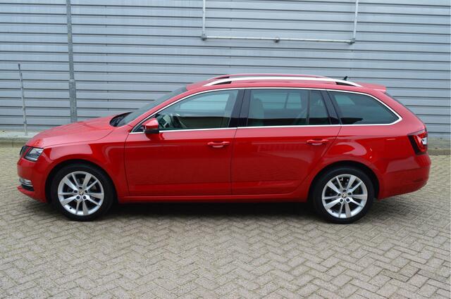 Skoda OCTAVIA Combi 1.0 TSI Greentech Business Edition Plus O.a: Canton, Stoelverw, Clima, Navi, Carplay, Etc. All-in prijs!