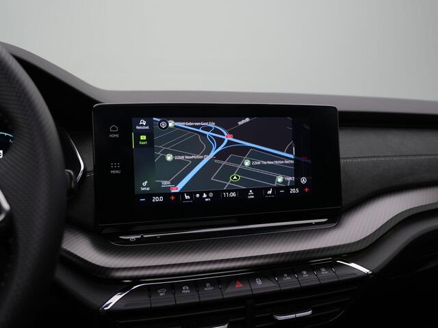 Skoda OCTAVIA Combi 1.4 TSI RS iV 245 pk DSG PHEV Business | Panoramadak | Geheugen-/massagestoelen | Adaptief onderstel | Head-up display | Leder/alcantara | Canton | Matrix LED