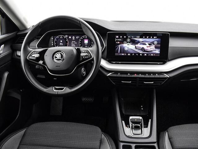 Skoda OCTAVIA Combi 1.5 TSI 115pk DSG MHEV Business Edition Plus · Camera · Inklap. Trekhaak · Keyless · Elek. Achterklep · Apple/Android Car Play · ACC · Garantie t/m 29-09-2028 of 100.000km